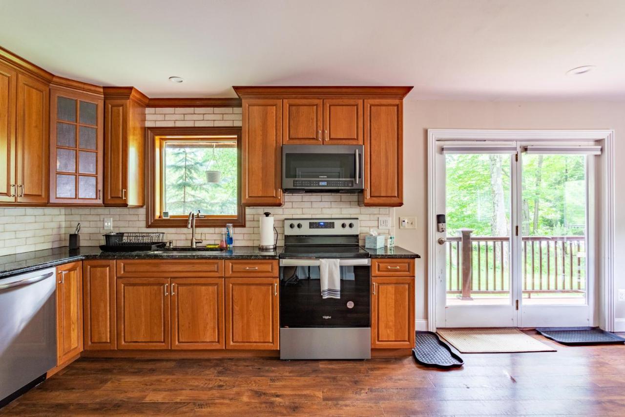 Bluebird Manor On The Water, 2 Acres & Amenities Villa Liberty Bagian luar foto